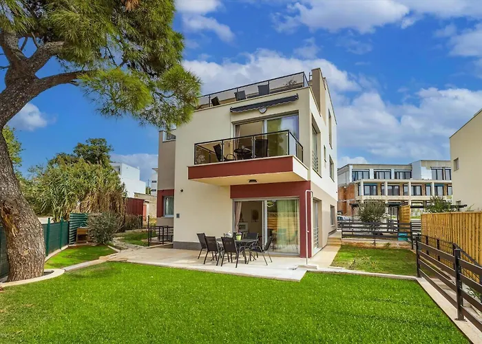 Villa Palma Luxusvilla Am Meer Fuer 6 Personen